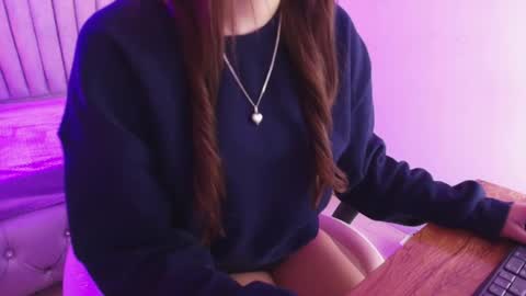 Snapshot of leri_rose_ chatting on 05-07-26, 12:10 online show from 05-07-26, 12:10