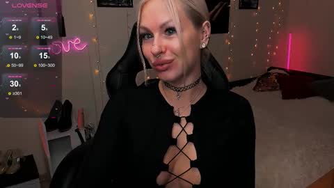 Lerika Moore online show from 12-01-25, 06:35