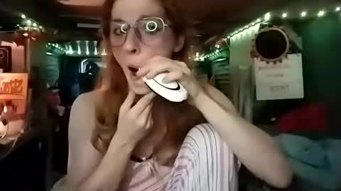 LesleyGumGrass- The Boring Trans girl online show from 11-20-25, 08:30