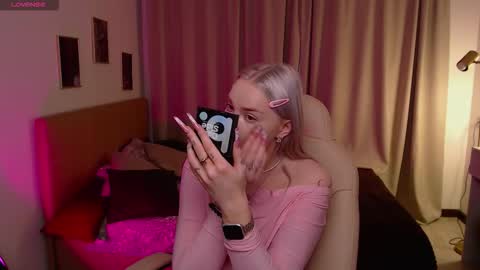 Stacey online show from 02-28-26, 07:42