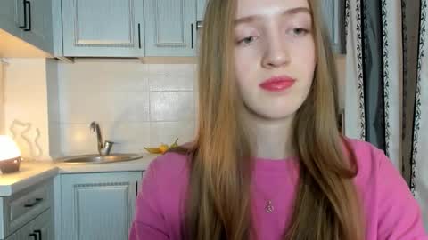  LESLIE   online show from 11-24-25, 07:46