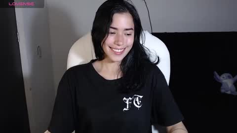 Snapshot of leslieblack_ chatting on 02-21-25, 12:16 leslie online show from 02-21-25, 12:16