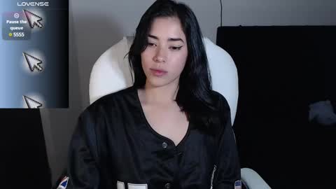 Snapshot of leslieblack_ chatting on 02-27-25, 02:53 leslie online show from 02-27-25, 02:53