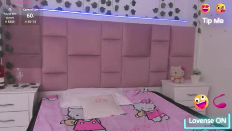 Snapshot of lesliecute69 chatting on 02-11-26, 07:30 leslie online show from 02-11-26, 07:30