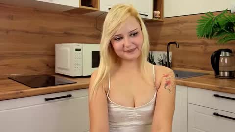 Lisa online show from 12-01-25, 06:02