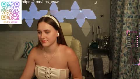 Snapshot of lesliekorfs chatting on 11-04-25, 10:20 LeslieKorfs online show from 11-04-25, 10:20