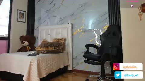 Snapshot of lesly_w chatting on 07-17-26, 11:50 I am here from Monday to Friday from 730 am to 130 pm Colombia time and saturday from 500 am to 1000 am .... Soon Blue page online show from 07-17-26, 11:50