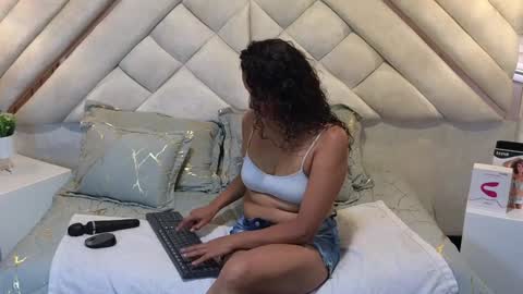 Lesly  online show from 02-05-25, 09:50