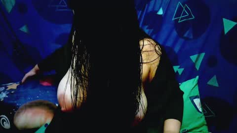 Lesly moon online show from 12-19-24, 12:56