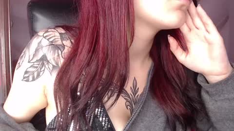 Less  online show from 12-21-24, 04:03