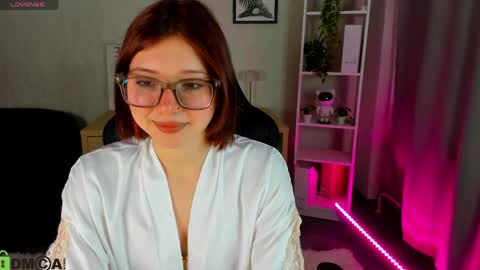 Lessi online show from 04-20-26, 12:57