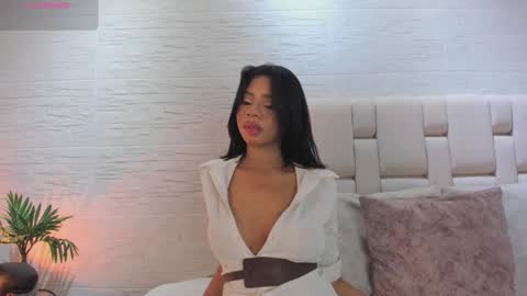 Snapshot of lesslee1 chatting on 02-19-26, 11:39 Less Lee online show from 02-19-26, 11:39