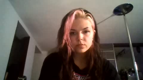 Ivy online show from 06-17-26, 03:53