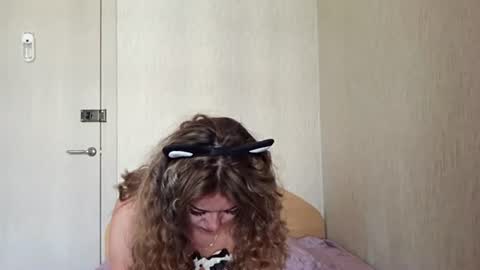 Emily online show from 07-10-26, 12:08