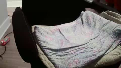 letmesoloher1st online show from 04-01-26, 04:24