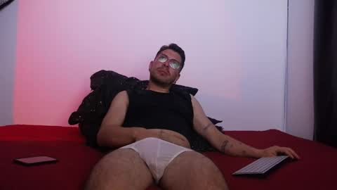 Snapshot of letorres23 chatting on 05-30-26, 05:04 Torres online show from 05-30-26, 05:04