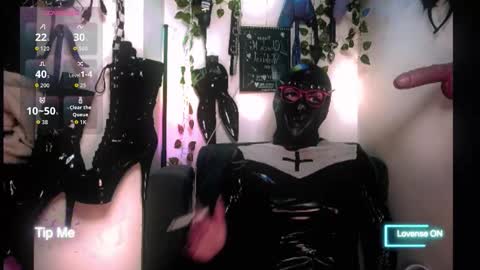 Julian Mask online show from 10-18-25, 11:11