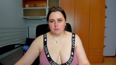 Naomi online show from 05-26-26, 07:04