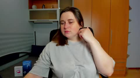 Naomi online show from 05-31-26, 06:21