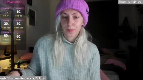 Snapshot of leusee chatting on 01-13-25, 09:31 LeaVixx online show from 01-13-25, 09:31