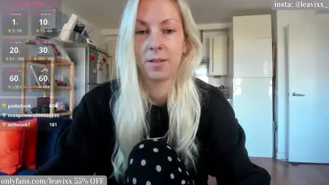 Snapshot of leusee chatting on 10-30-25, 09:55 LeaVixx online show from 10-30-25, 09:55