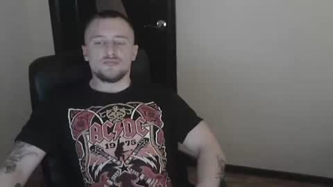 Snapshot of lev1ngston chatting on 01-08-25, 02:03 lev1ngston online show from 01-08-25, 02:03