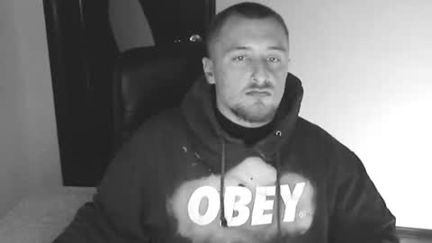 Snapshot of lev1ngston chatting on 10-24-25, 01:40 lev1ngston online show from 10-24-25, 01:40