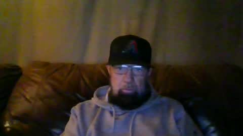 Snapshot of levelup0087 chatting on 12-17-25, 05:24 levelup0087 online show from 12-17-25, 05:24