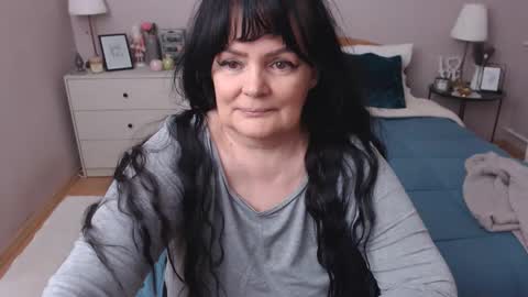 Mary online show from 12-21-25, 01:51