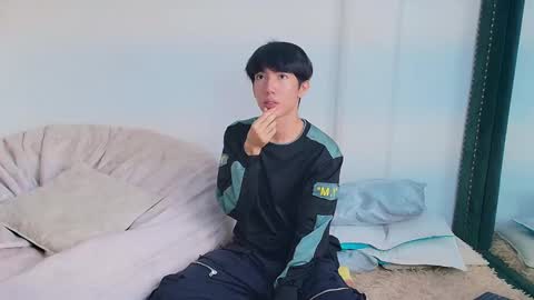 Levi  online show from 03-07-25, 03:28