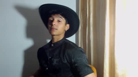 i  am lewis ly EDUARDO MEMDOZA15 online show from 12-17-25, 05:30