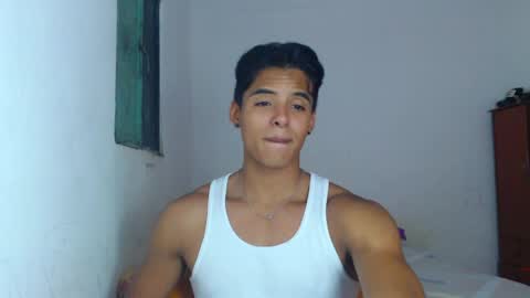i  am lewis ly EDUARDO MEMDOZA15 online show from 05-26-26, 07:43