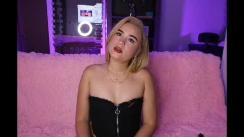 Alexandra online show from 04-10-26, 04:28