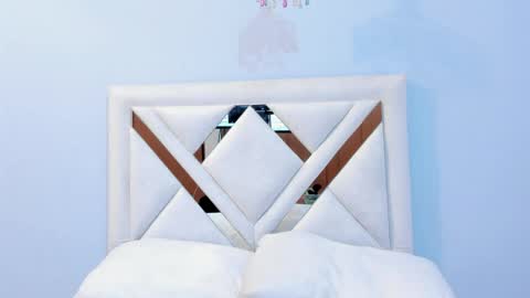 Gabrielle online show from 04-18-26, 11:03