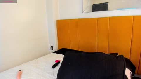 Lexi Howard  online show from 01-17-25, 06:57