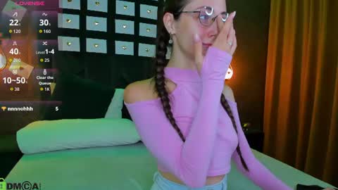 Snapshot of lexi_split chatting on 07-15-26, 01:44 Lexi GTM2 MonWedThurSatSun 1000am-400pm online show from 07-15-26, 01:44