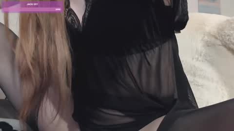 Lexie  online show from 02-28-25, 12:20