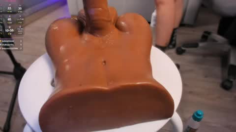 Snapshot of lexiee__ chatting on 04-23-26, 12:29 lexiee__ online show from 04-23-26, 12:29