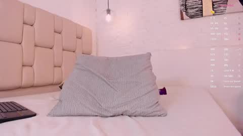 Snapshot of lexiee_grey_ chatting on 12-13-24, 07:43 Lexie online show from 12-13-24, 07:43