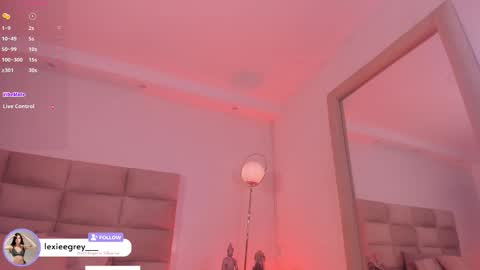Snapshot of lexiee_grey_ chatting on 09-23-25, 11:57 Lexie online show from 09-23-25, 11:57
