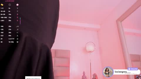 Snapshot of lexiee_grey_ chatting on 09-27-25, 11:48 Lexie online show from 09-27-25, 11:48