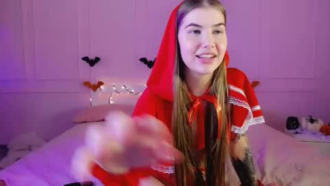 LexieSugar online show from 10-31-25, 05:14