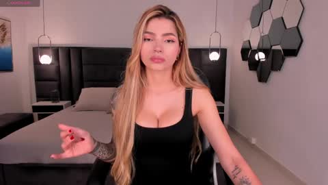 Lexie  online show from 05-12-26, 06:16
