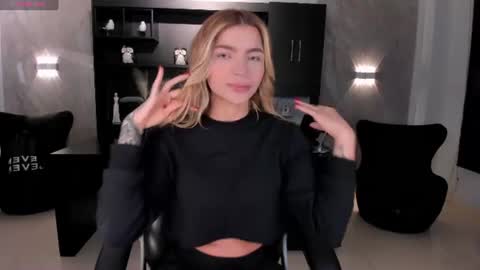 Lexie  online show from 06-27-26, 11:59