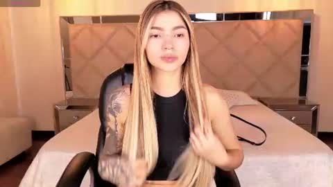 Lexie  online show from 07-13-26, 04:43