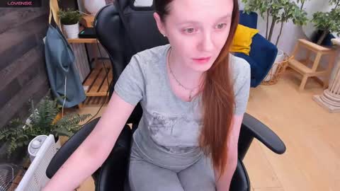 Snapshot of lexihoward chatting on 03-12-25, 06:51 Lexi online show from 03-12-25, 06:51