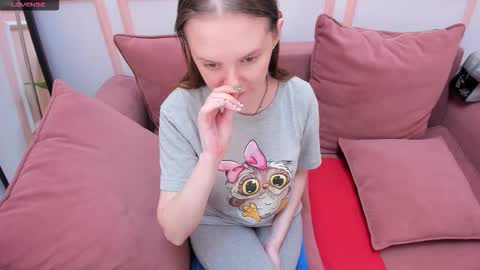 Snapshot of lexihoward chatting on 09-23-25, 07:00 Lexi online show from 09-23-25, 07:00