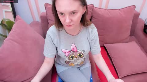 Snapshot of lexihoward chatting on 10-13-25, 06:24 Lexi online show from 10-13-25, 06:24