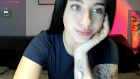 Lexi online show from 11-22-25, 10:36