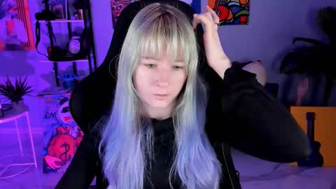 Snapshot of lexiwenford chatting on 11-12-25, 03:07 Lexi Wenford NO NUDE GODDESS online show from 11-12-25, 03:07